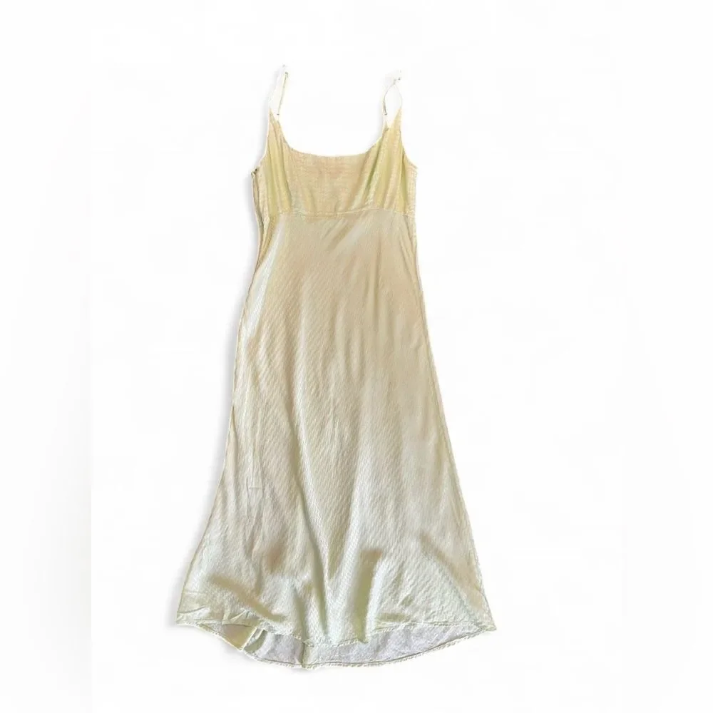 ASTR the Label Joan Dress Satin Finish Light Green Large